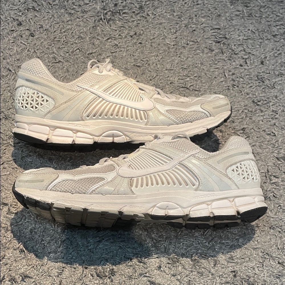 Nike vomero 5